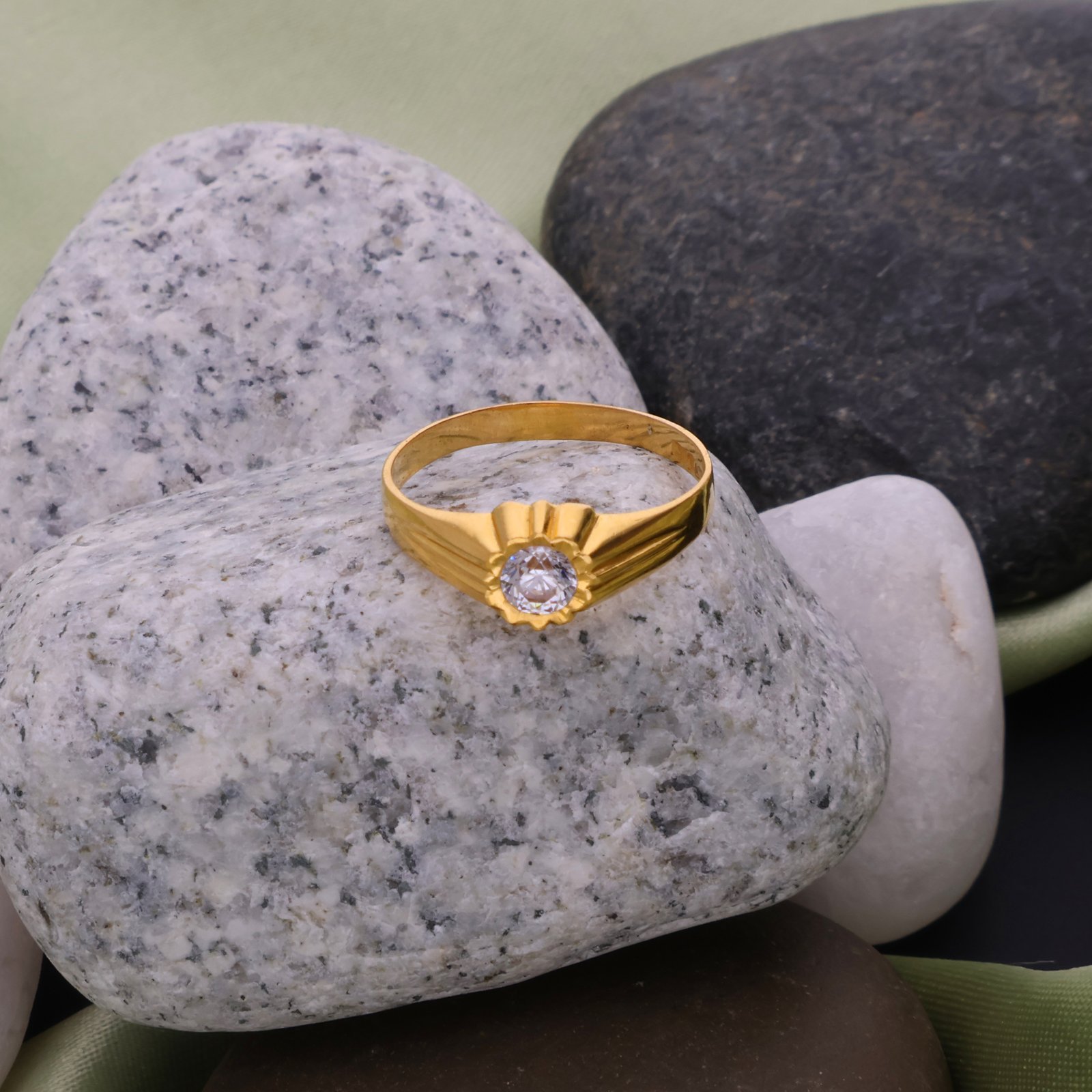 GENTS STONE RING